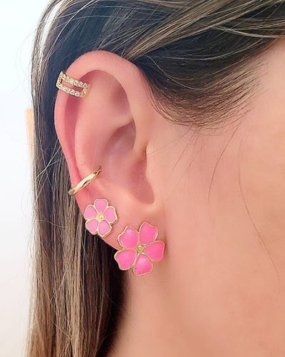 BRINCO MINI FLOR ESMALTADA