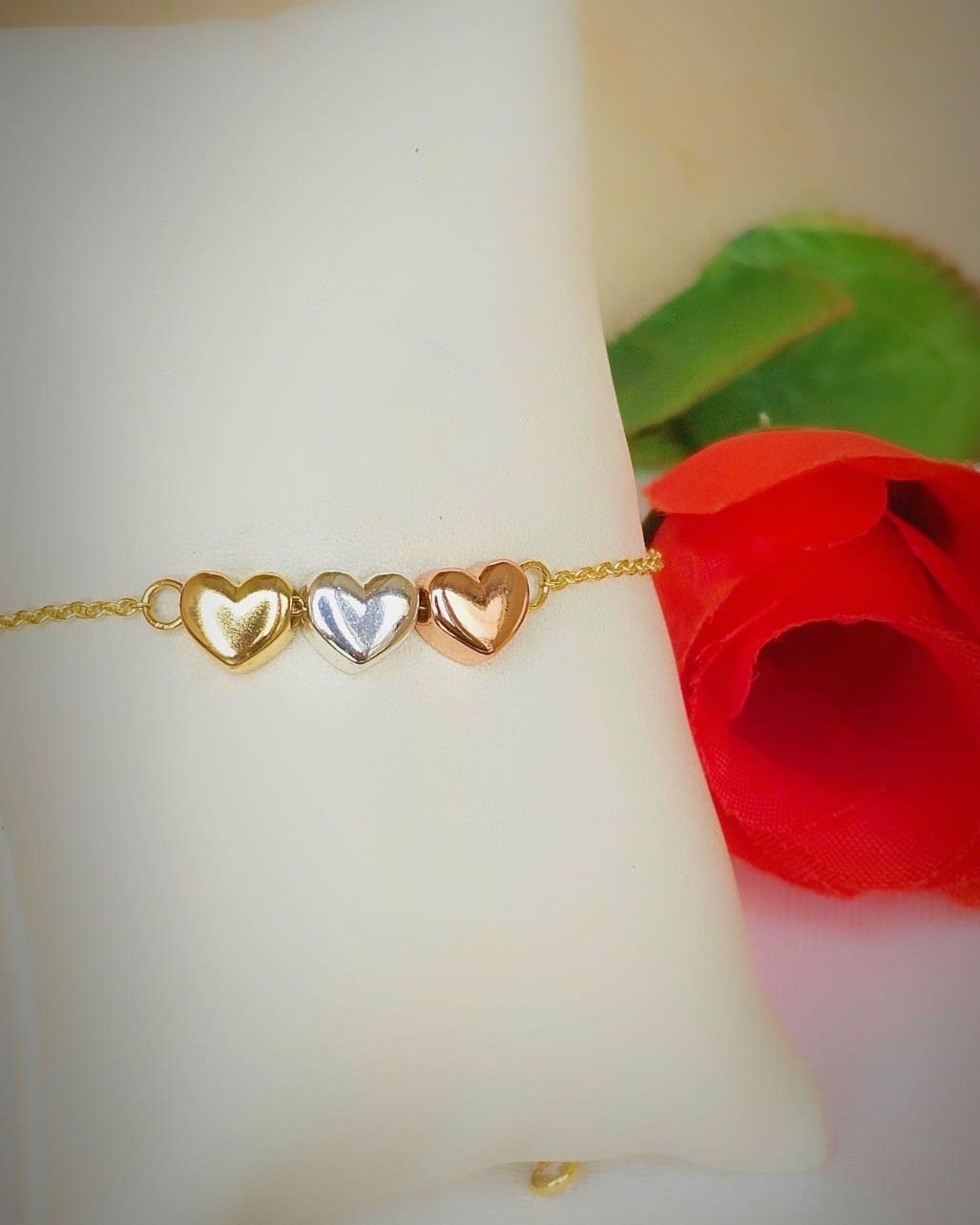 PULSEIRA ELO PORTUGUES 3 CORAÇÕES E CORES