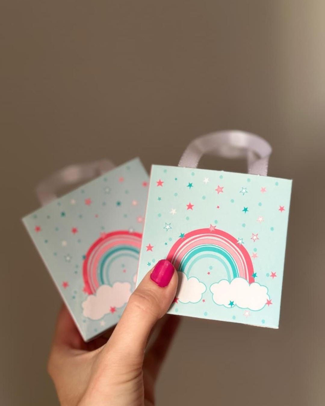 EMBALAGEM ARCO-IRÍS C/ALÇA INFANTIL