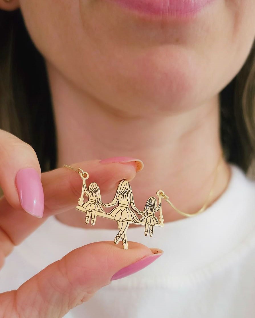 COLAR PERSONALIZADO MÃE E FILHO(A) NO BALANÇO