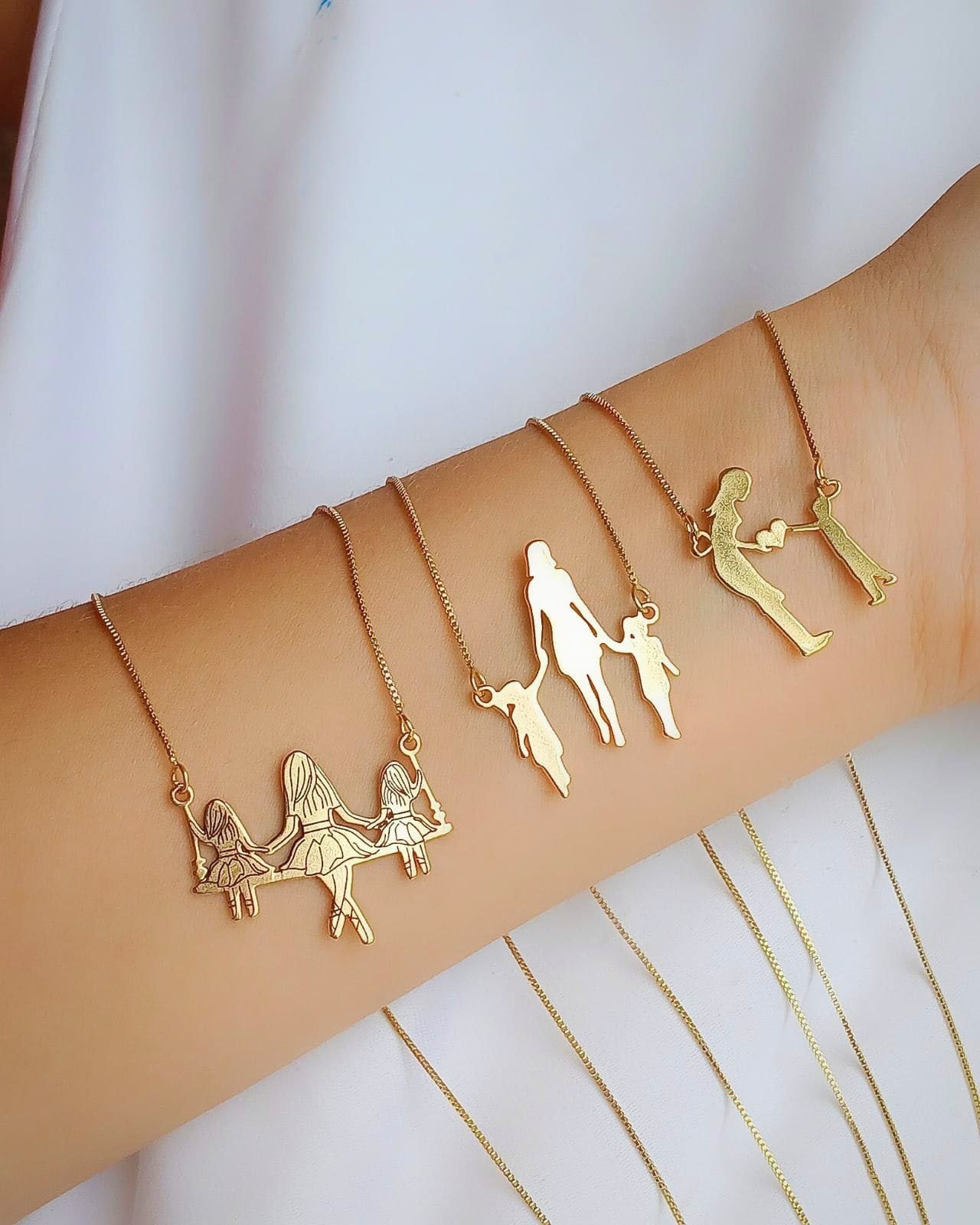 COLAR PERSONALIZADO MÃE E FILHO(A) COM CORAÇÃO