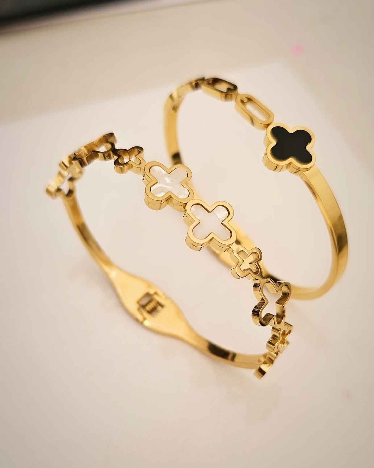 BRACELETE AÇO DOURADO TREVO MADREPEROLA