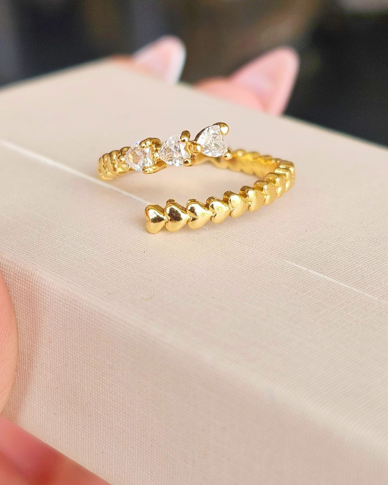 ANEL REGULAVEL CORAÇÕES ZIRCONIAS